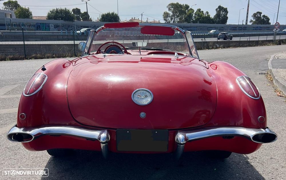 Chevrolet Corvette - 8