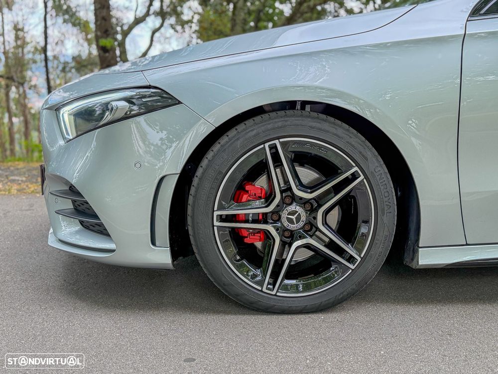 Mercedes-Benz A 180 d 7G-DCT AMG Line - 4