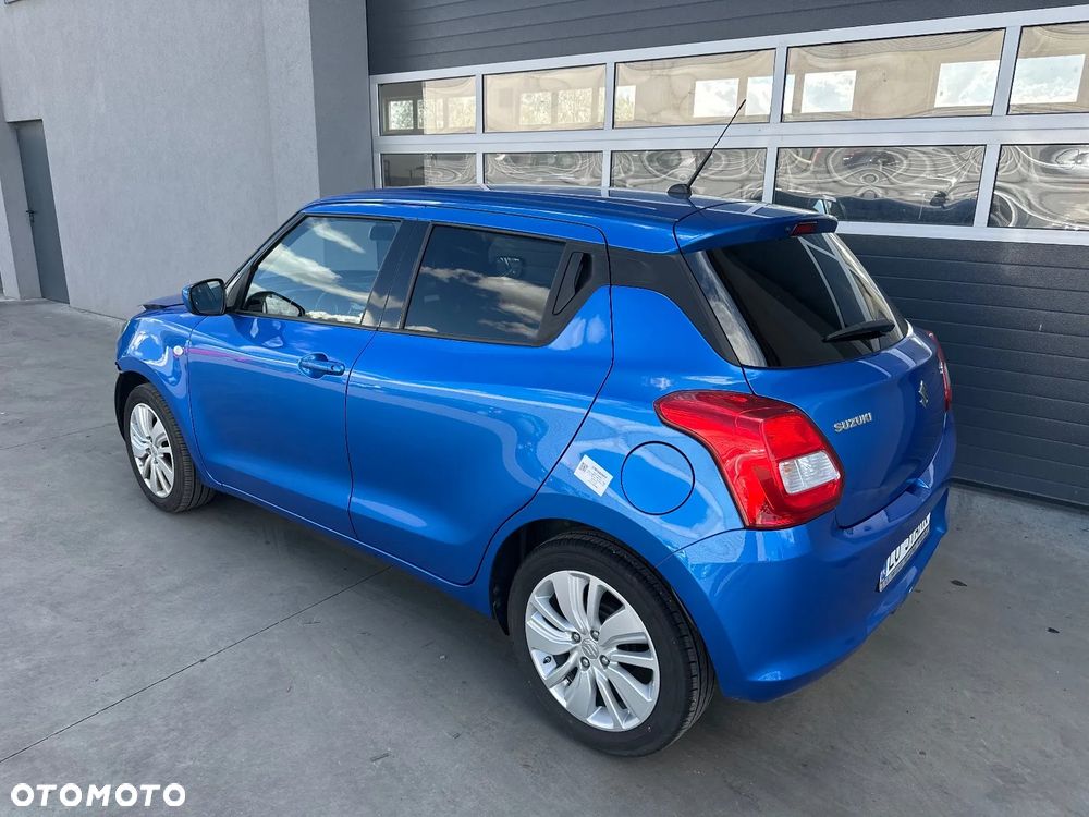 Suzuki Swift 1.2 Premium - 1
