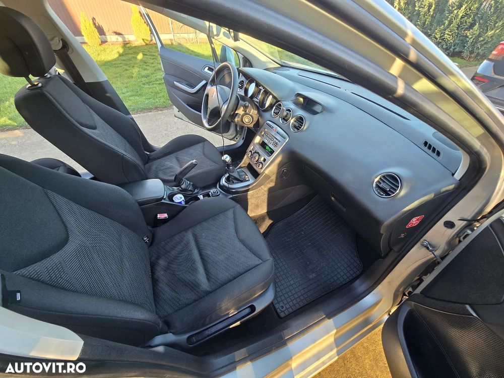 Peugeot 308 1.6E Confort Pack - 4