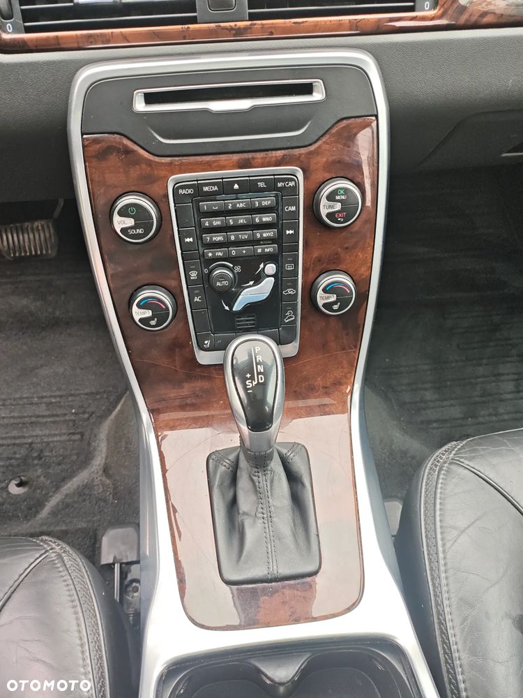 Volvo XC 70 - 11