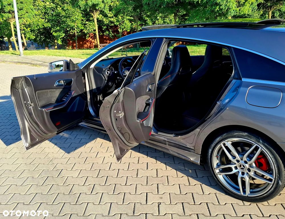 Mercedes-Benz CLA 200 AMG Line - 10