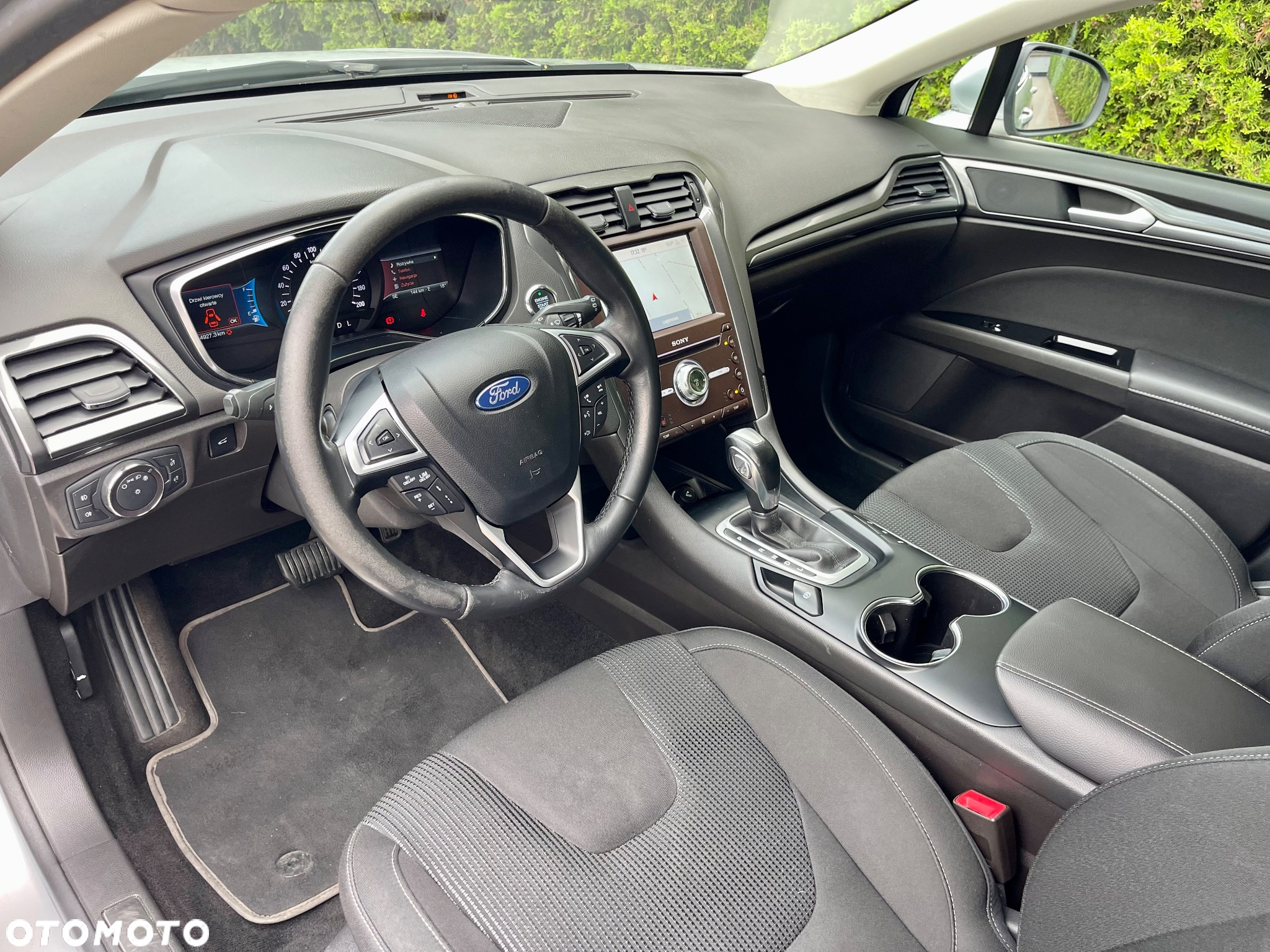 Ford Mondeo 2.0 Hybrid Titanium - 14