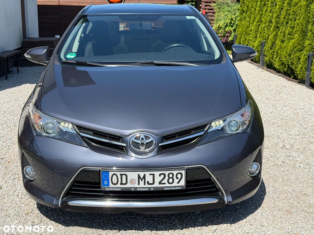Toyota Auris 1.6 MultiMode Executive - 3