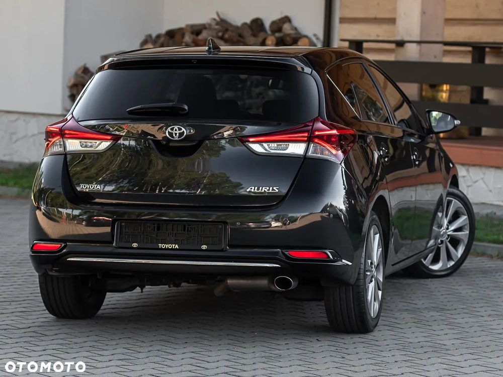 Toyota Auris 1.6 D-4D Design Edition - 10