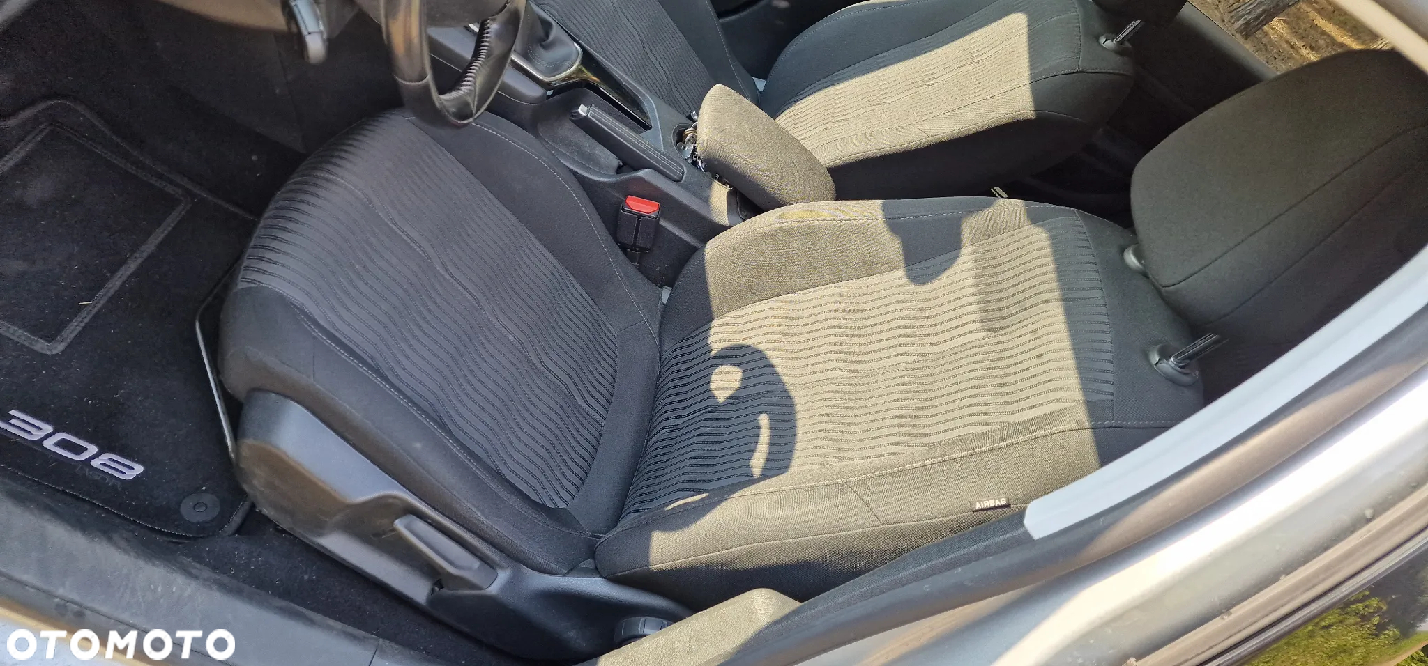 Peugeot 308 1.6 e-HDi Active S&S - 9