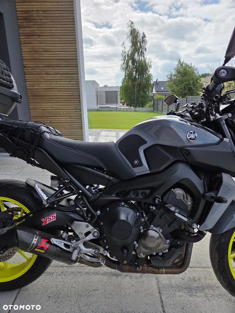 Yamaha MT - 8