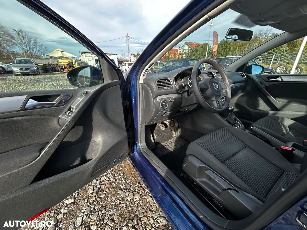 Volkswagen Golf - 11