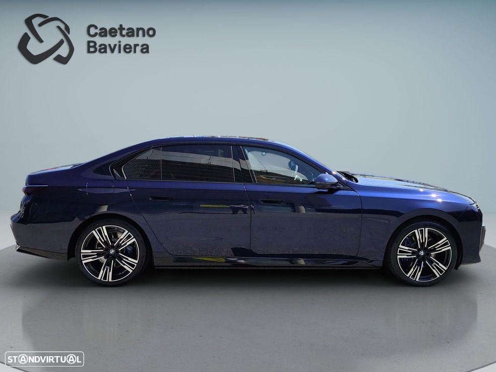 BMW 750 750e xDrive Pack Desportivo M - 9