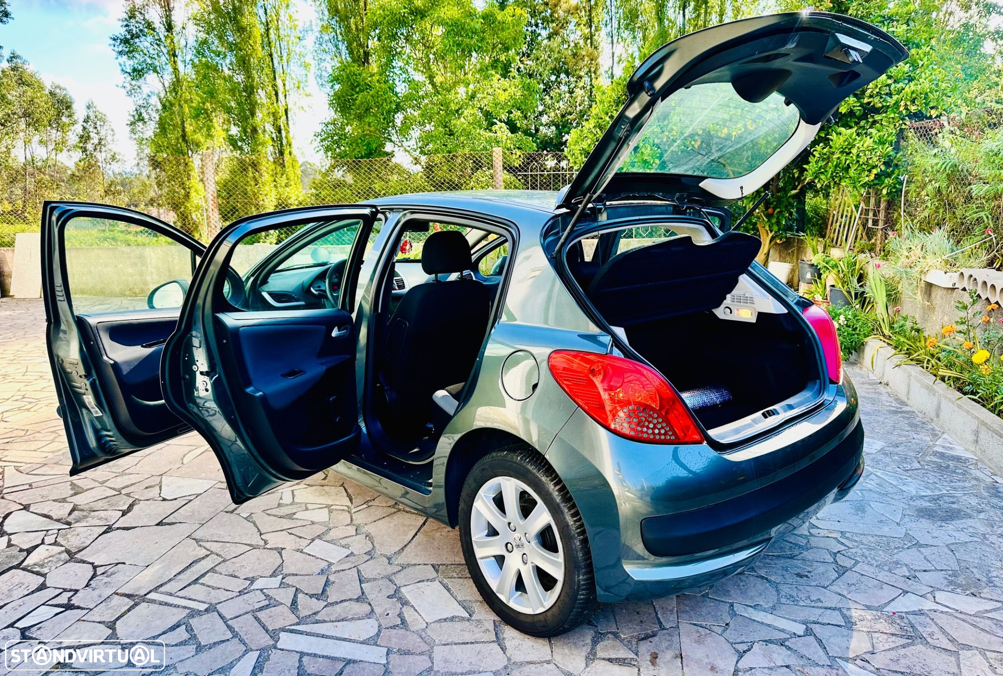 Peugeot 207 1.4 HDi SE Sportium - 4