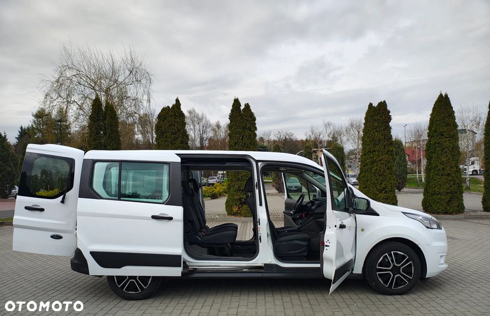 Ford Transit Connect II - 24