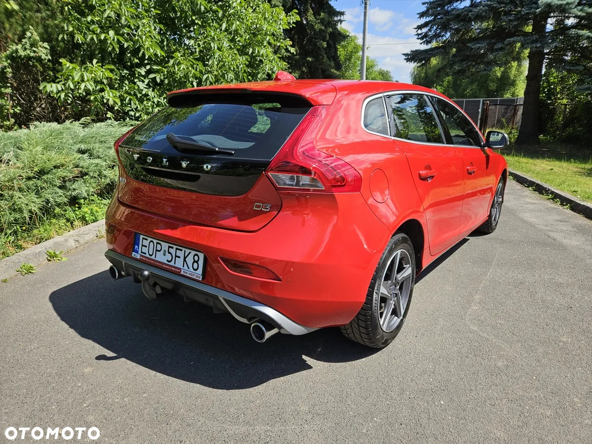 Volvo V40 D3 Geartronic RDesign - 4