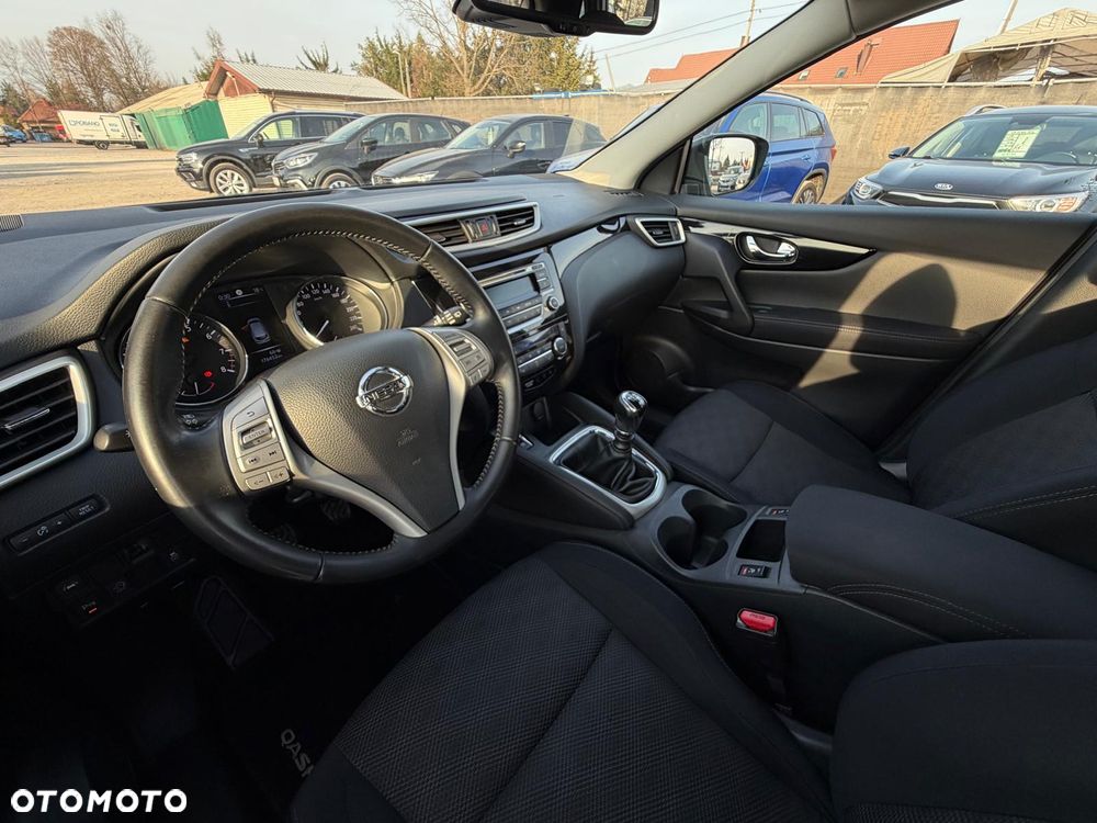 Nissan Qashqai 1.6 DIG-T N-Connecta - 27