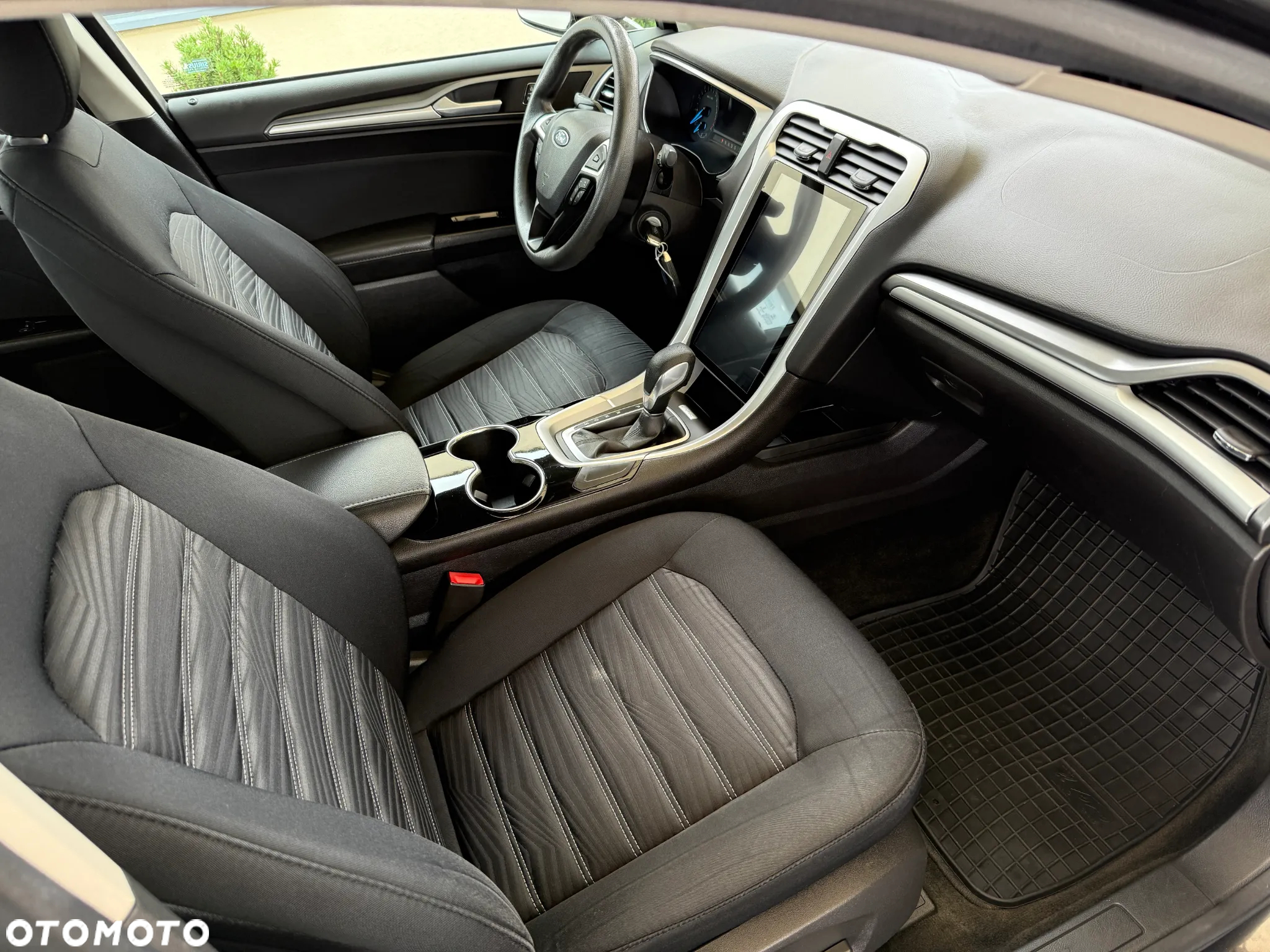 Ford Fusion - 13