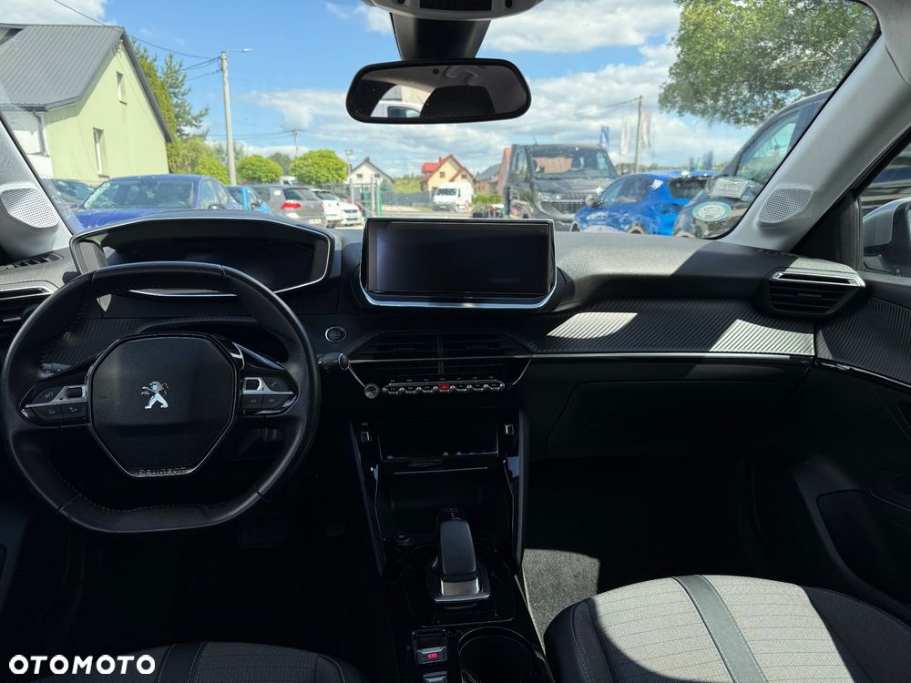 Peugeot 208 - 9