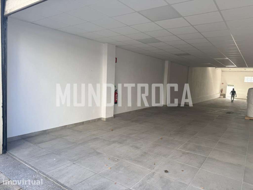 Armazém com 343m2 Fujacal - Grande imagem: 2/7