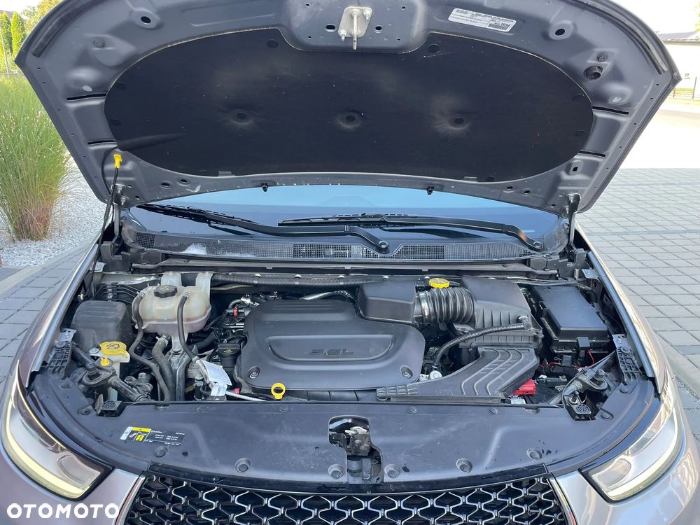 Chrysler Pacifica - 13
