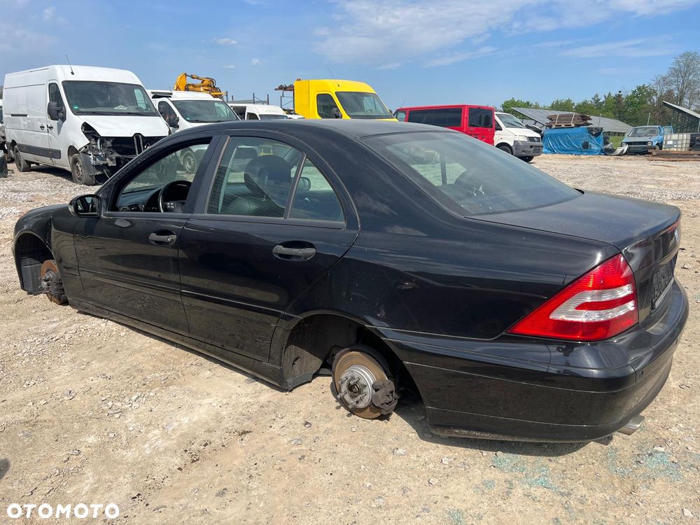 Mercedes C Klasa W203 C180 (197U) części maska zderzak błotnik drzwi klapa lampy fotele deska - 5