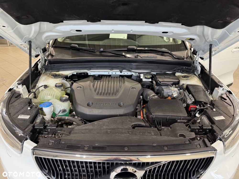 Volvo XC 40 T5 Plug-In Hybrid Momentum - 13