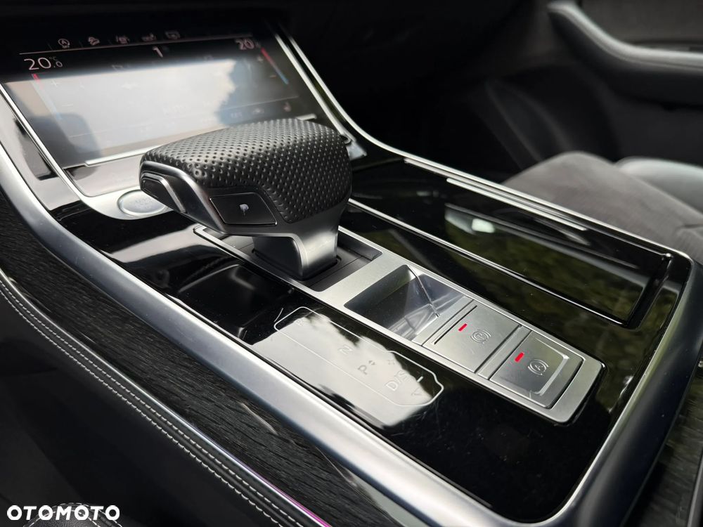 Audi Q8 50 TDI mHEV Quattro Tiptronic - 31