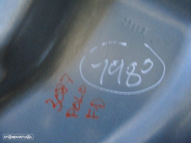 Elevador Sem Motor 6Q4837756 VW POLO 2006 1.4TDI 70CV 5P CINZA FD VW POLO 4 9N FASE 2 2009 1.4TDI 70CV 5P CINZENTO FD VW POLO 2002 1.2I 64CV 5P CINZA FD - 2