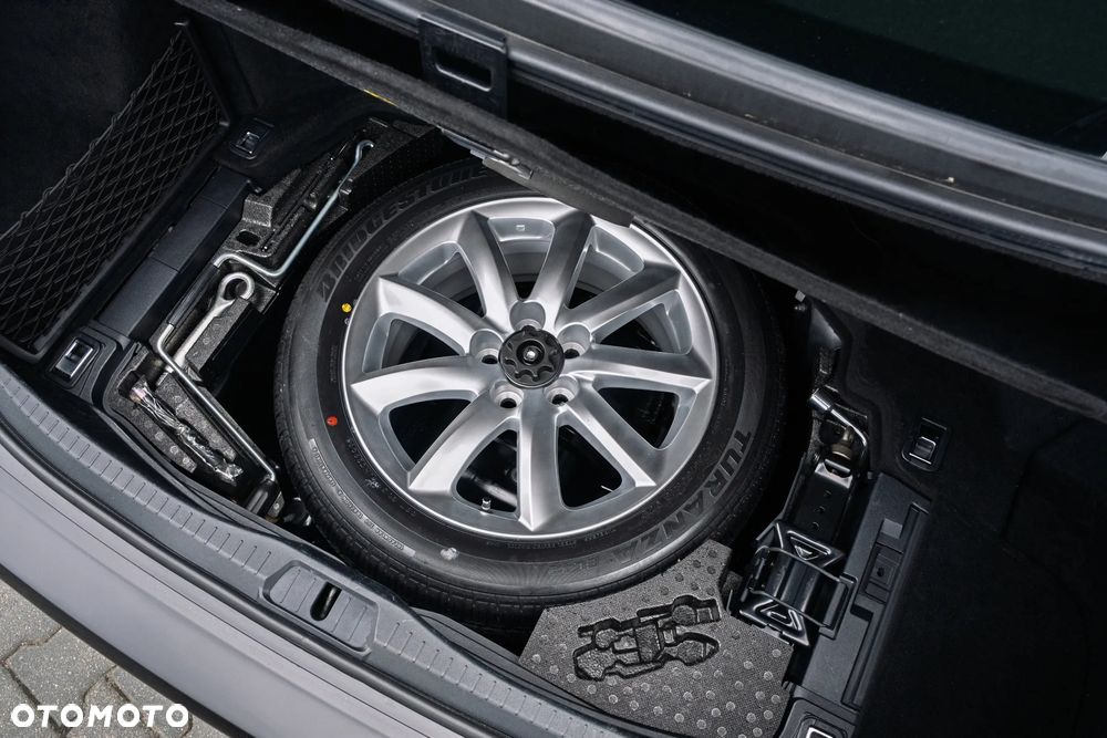 Lexus LS - 36