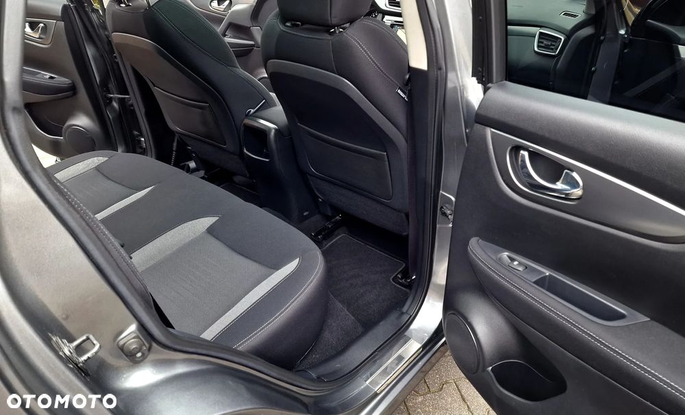 Nissan Qashqai 1.5 dCi N-Connecta - 29