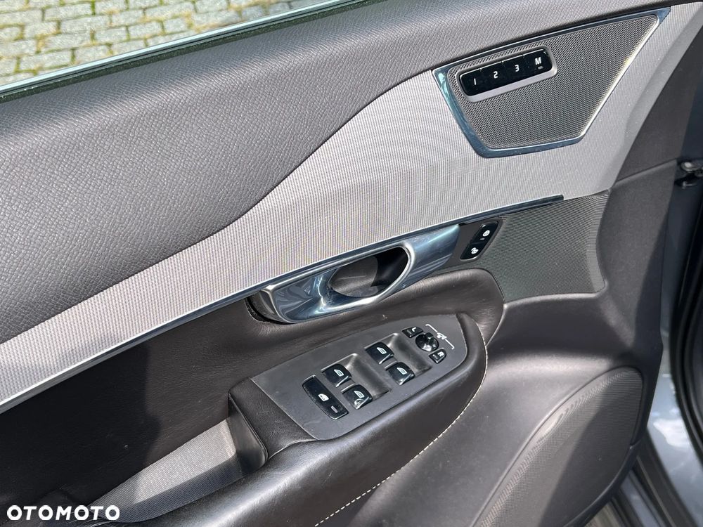 Volvo XC 90 D5 AWD Inscription - 18