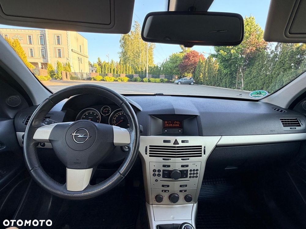 Opel Astra 1.6 Innovation - 19