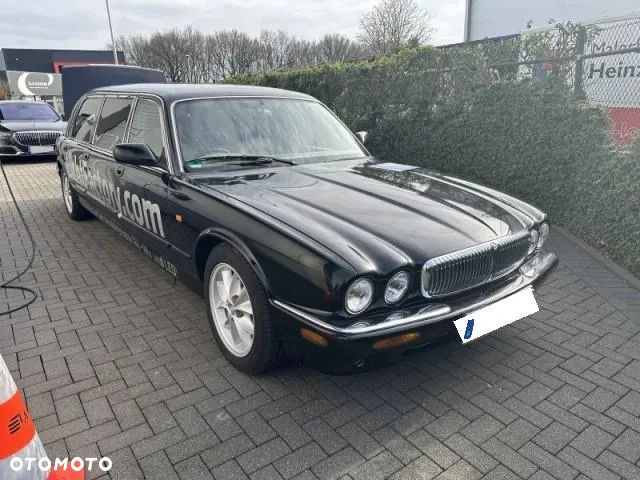 Jaguar Daimler 8 - 1