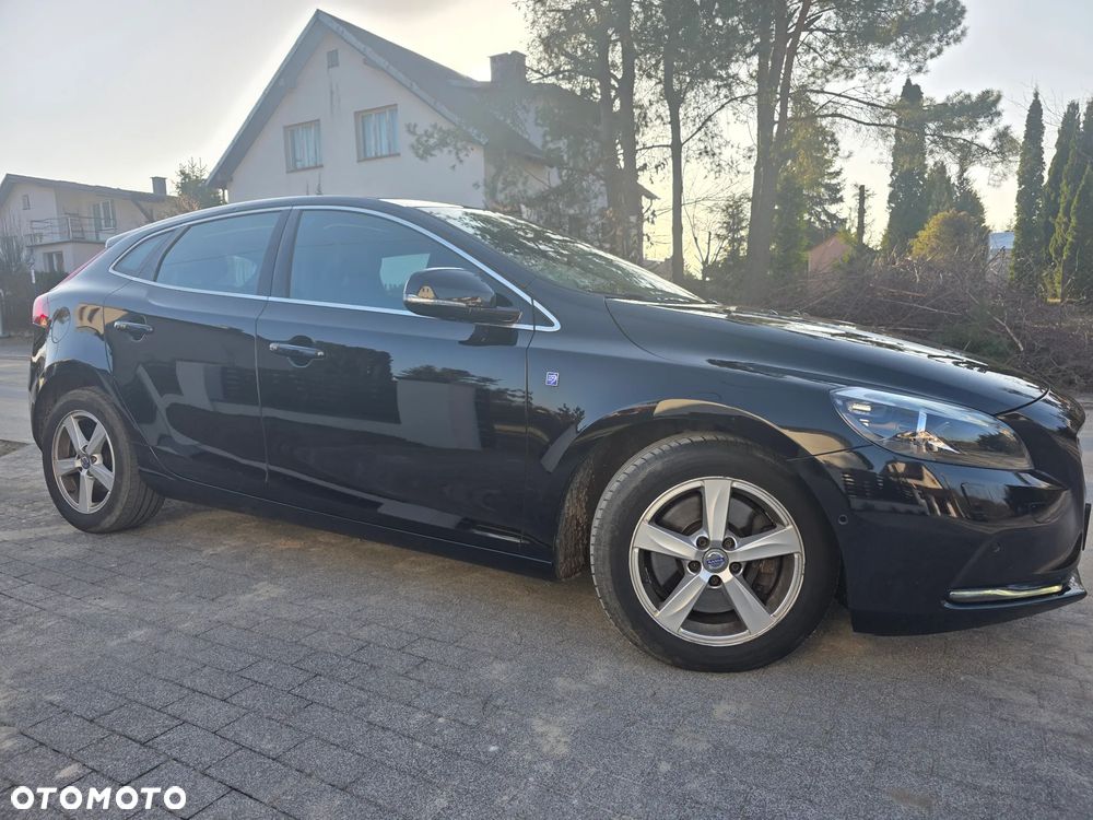 Volvo V40 D4 Ocean Race - 16