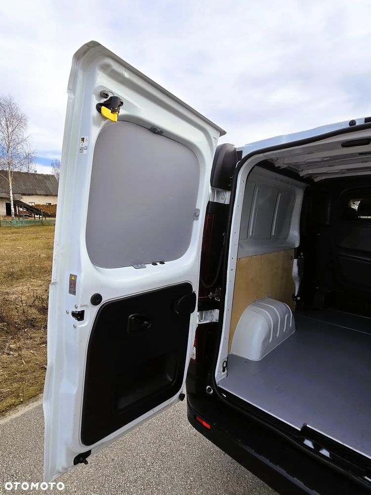 Renault Trafic - 21