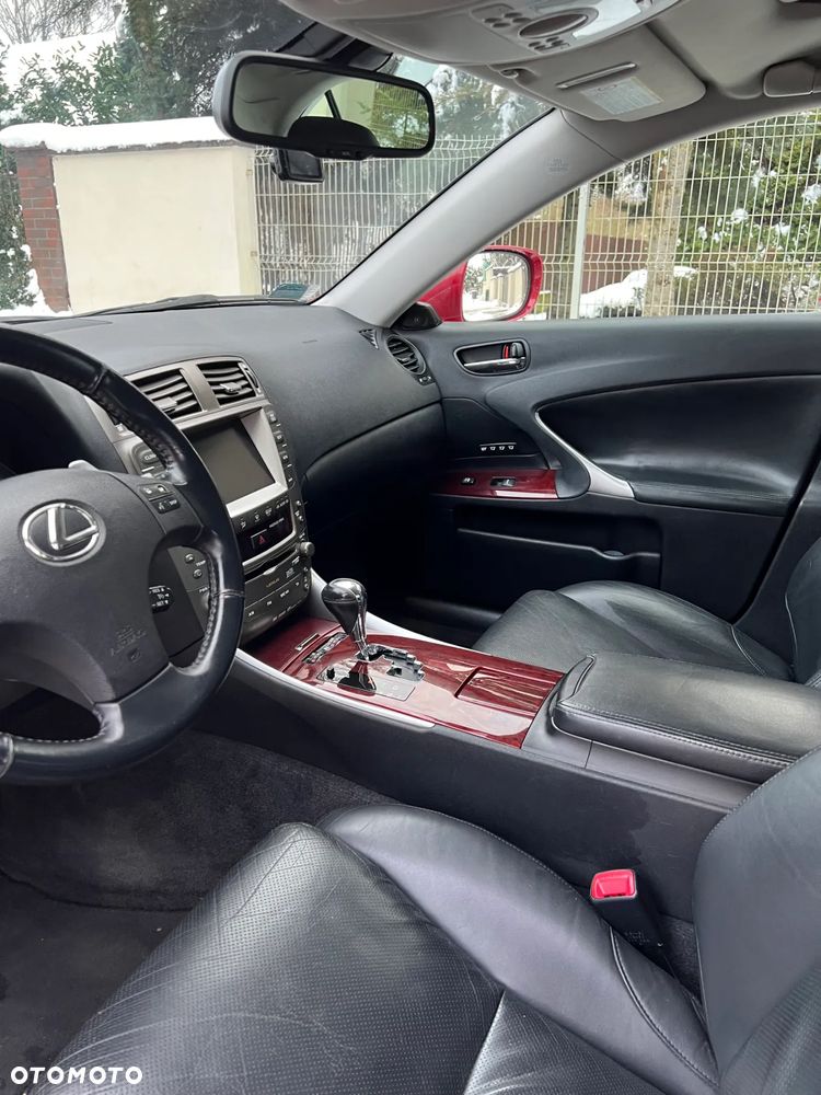 Lexus IS 250 Prestige - 9