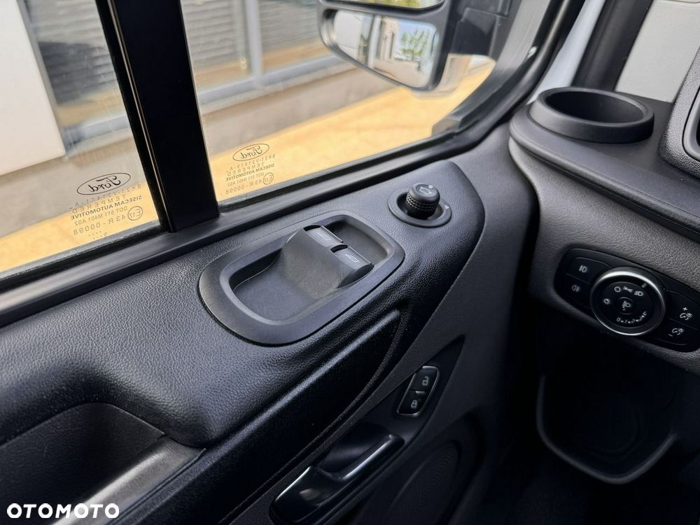 Ford Transit Custom - 27