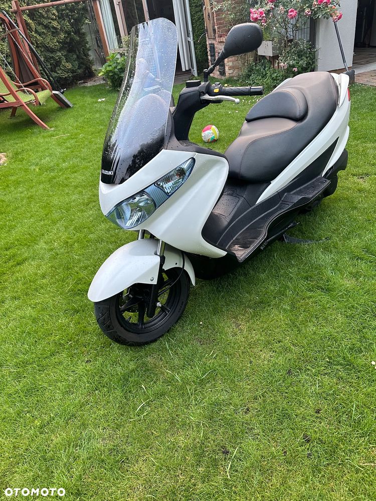 Suzuki Burgman - 4