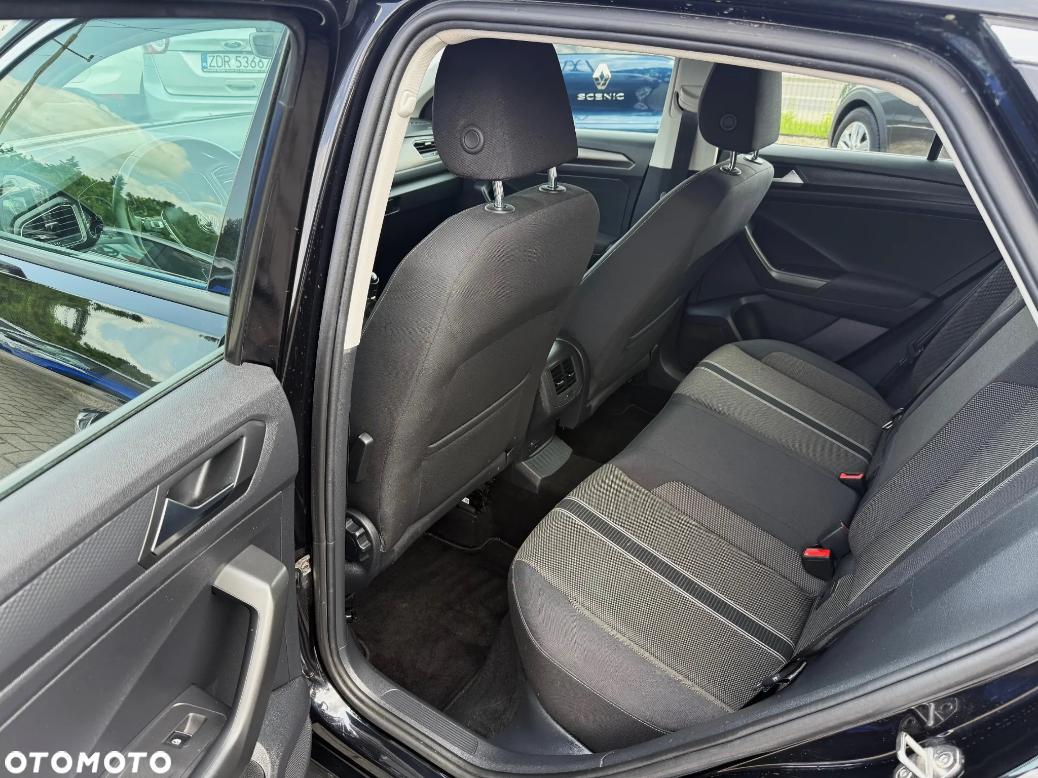Volkswagen T-Roc 1.5 TSI Special Edition - 8