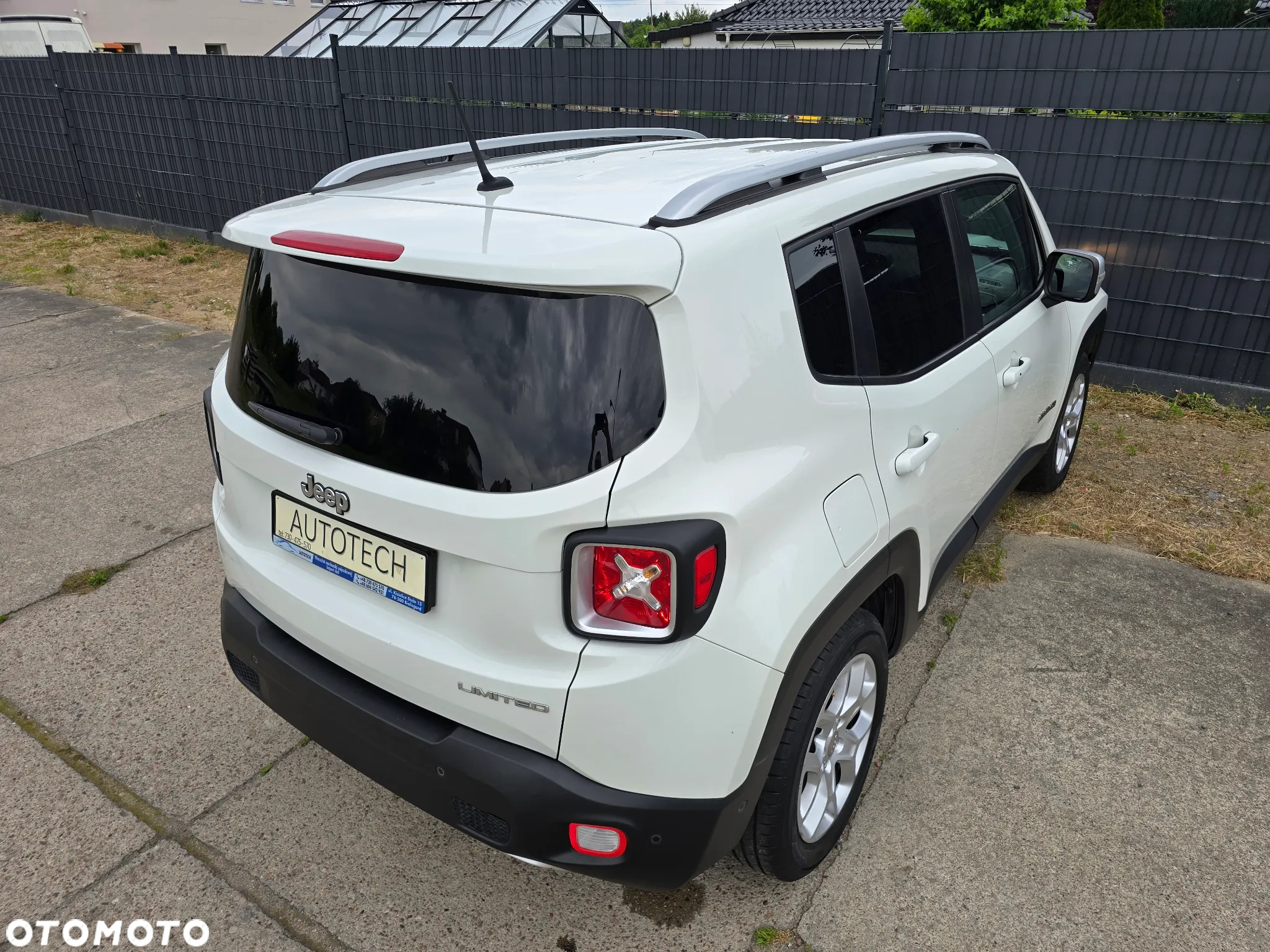 Jeep Renegade 1.4 MultiAir Limited FWD S&S - 28
