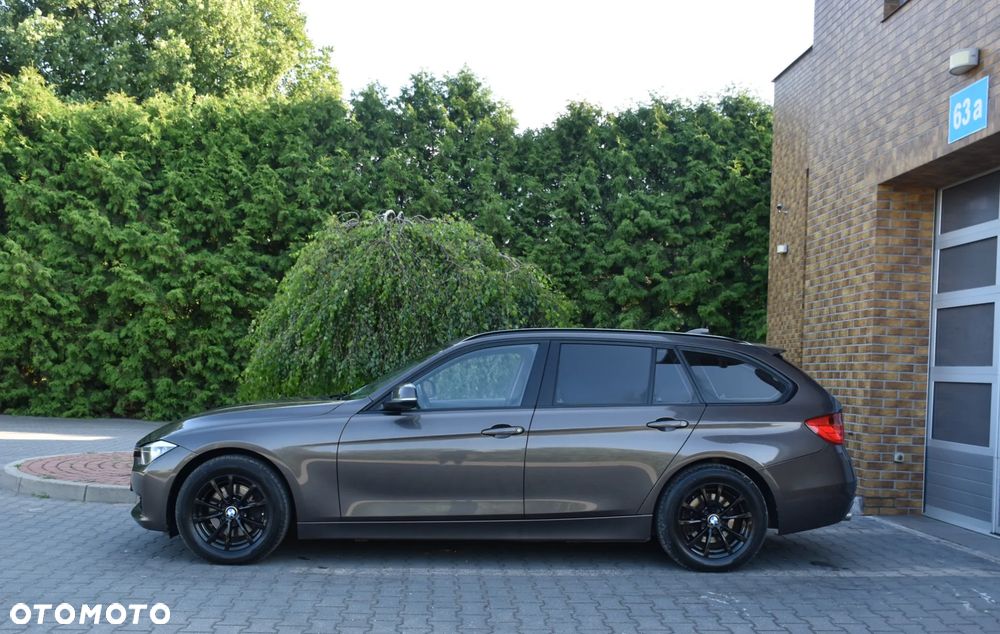 BMW Seria 3 ver-318d-luxury-line - 7