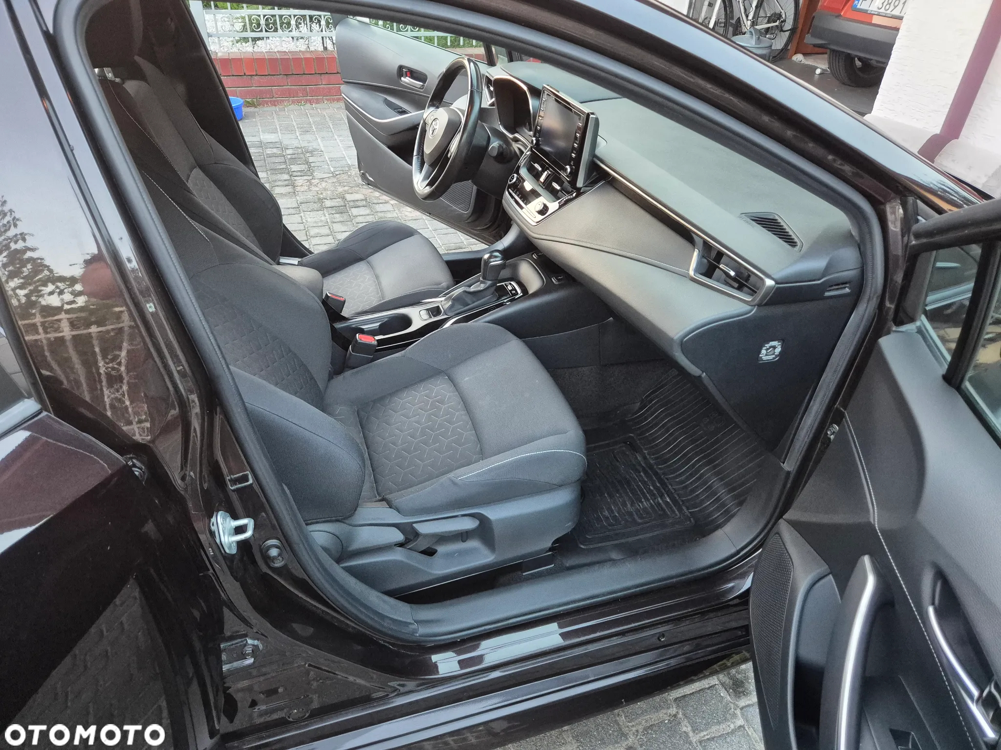 Toyota Corolla 1.8 Hybrid Comfort - 20