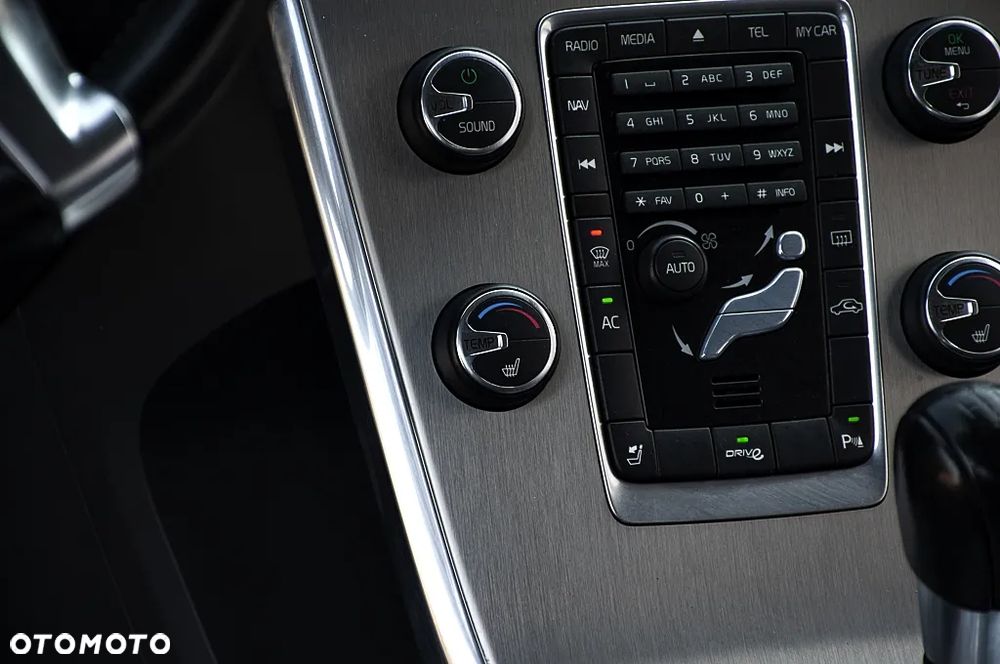 Volvo XC 60 DRIVe Momentum - 34
