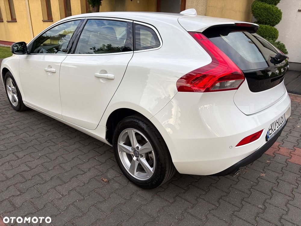 Volvo V40 D3 Momentum - 13