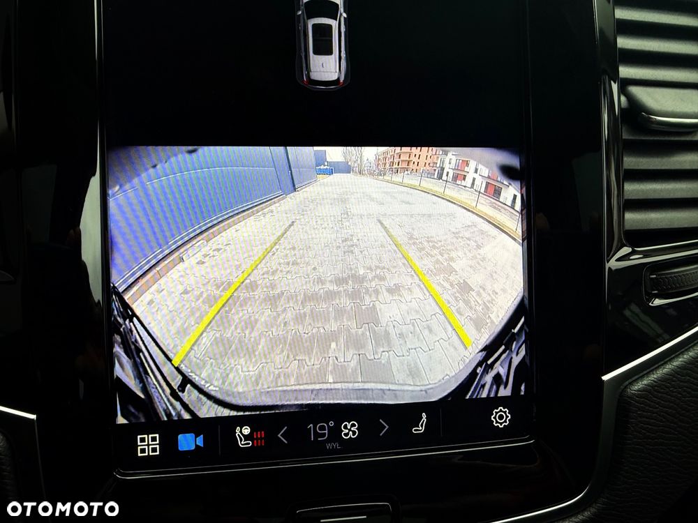 Volvo XC 90 B6 B AWD Momentum Pro 7os - 24