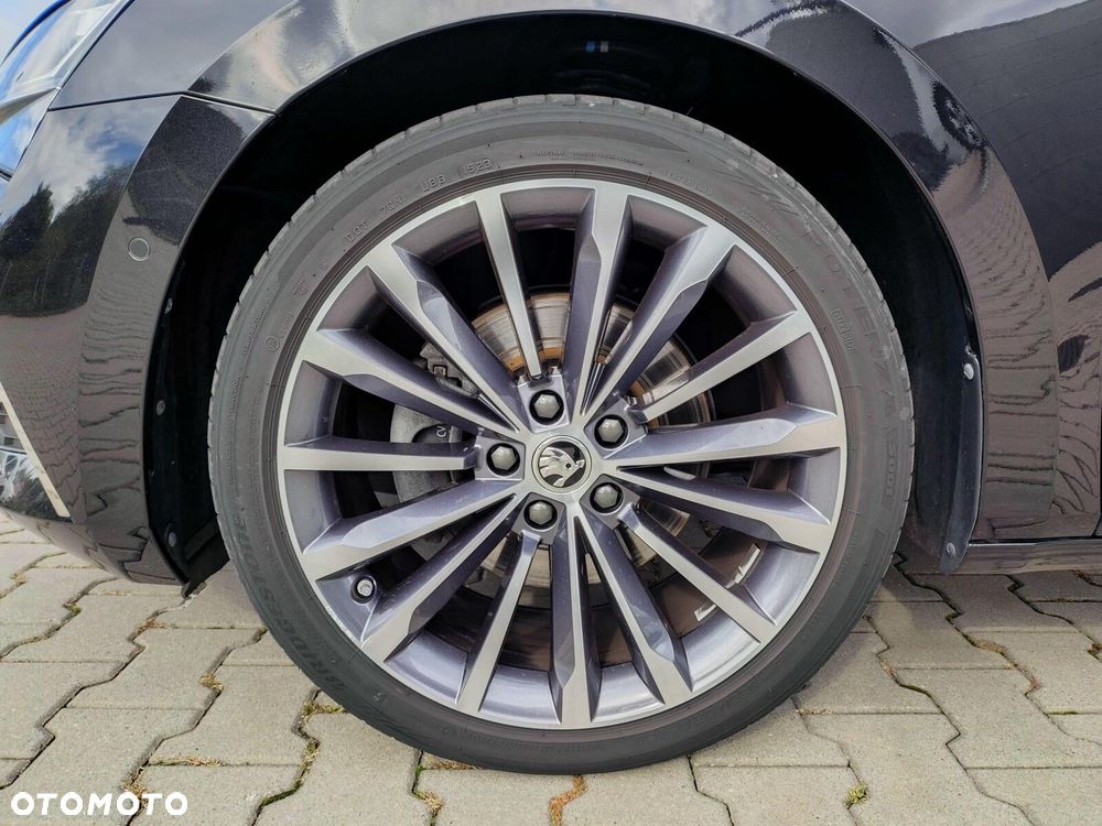 Skoda Superb 2.0 TSI L&K DSG - 32