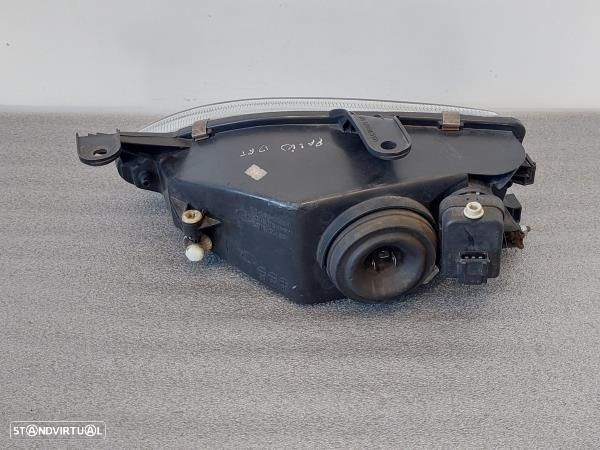 Otica / Farol Dto Fiat Palio (178_) - 2