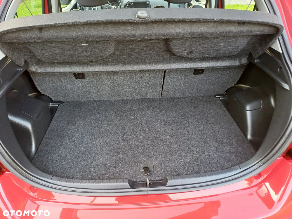 Toyota Yaris - 23