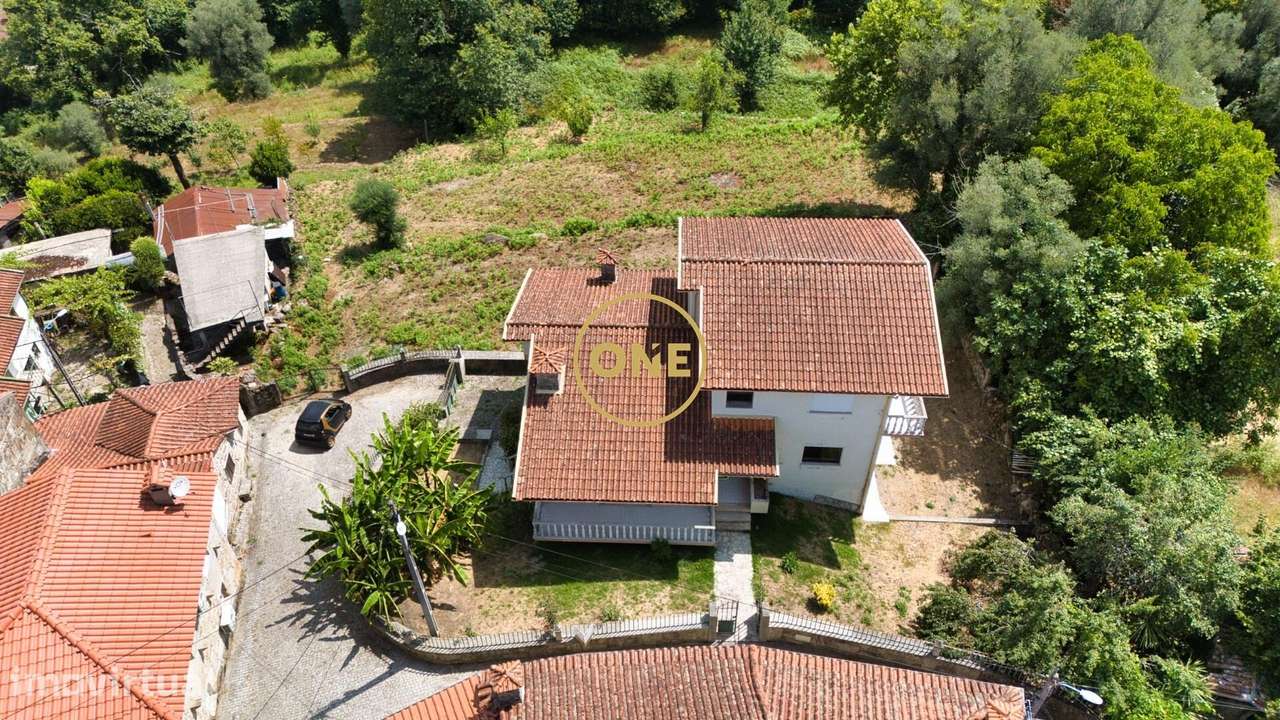 Moradia T4 com 980 m2 de terreno em Souto – Terras de Bouro - Grande imagem: 4/18