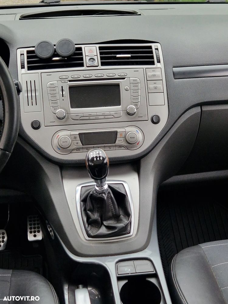 Ford Kuga 2.0 TDCi 4x4 Titanium - 12