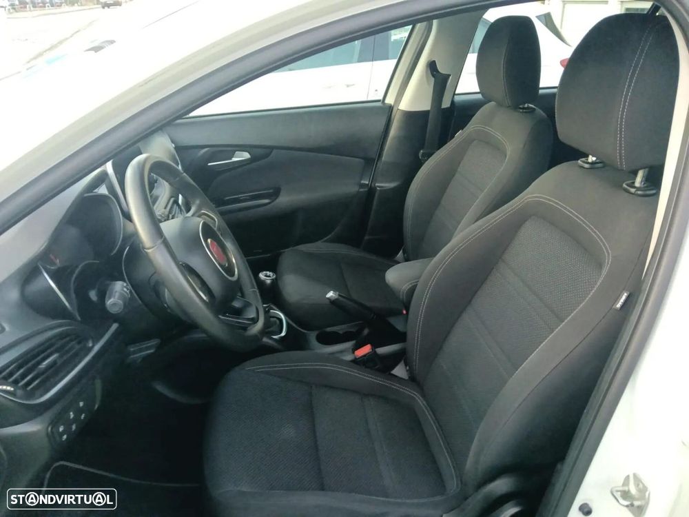 Fiat Tipo Station Wagon 1.3 M-Jet Lounge - 11
