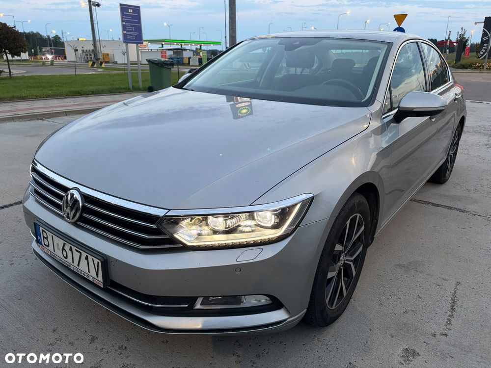 Volkswagen Passat 1.8 TSI BMT Comfortline - 2