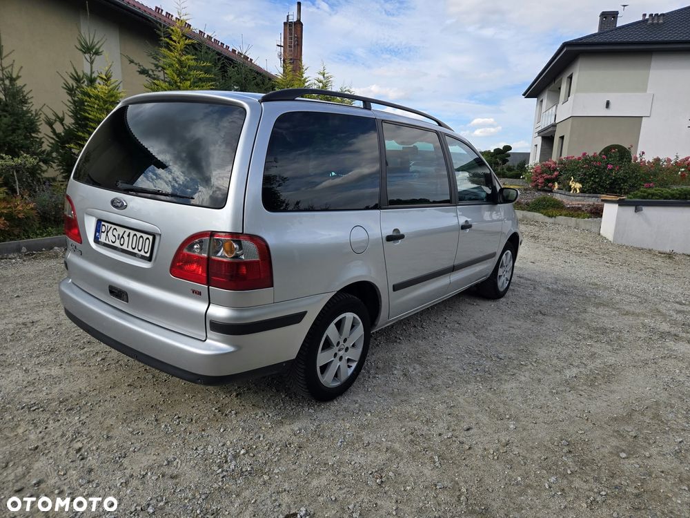 Ford Galaxy 1.9 TDI Ambiente - 5